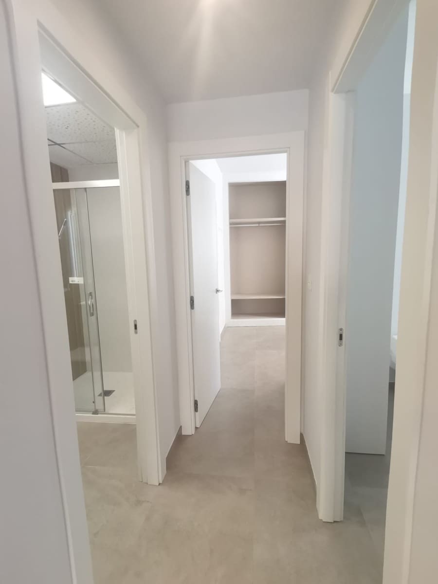 2 soveværelse Lejlighed til salg i Torrevieja med swimmingpool - € 259.000 (Ref: 9551784)