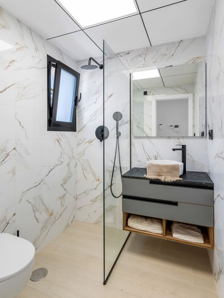 2 soverom Leilighet til salgs i Guardamar del Segura med svømmebasseng garasje - € 222 000 (Ref: 9551790)