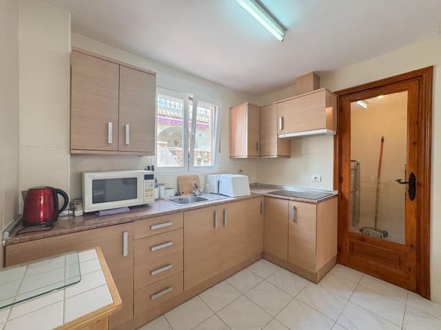 3 slaapkamer Villa te koop in La Mata, Torrevieja met zwembad - € 170.000 (Ref: 9565344)