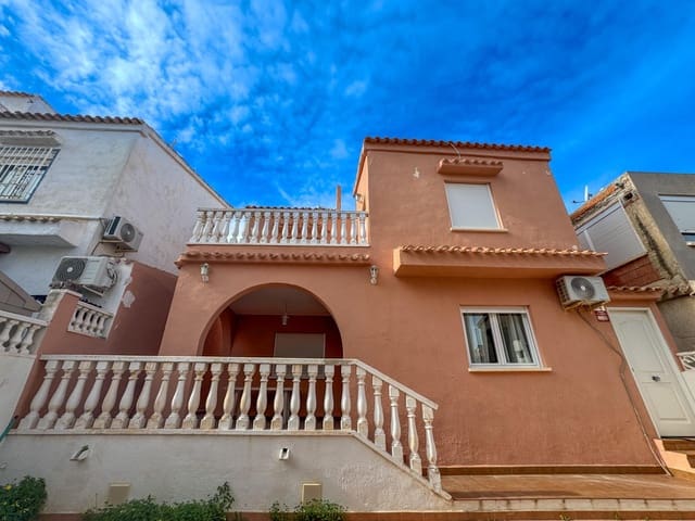 3 slaapkamer Villa te koop in La Mata, Torrevieja met zwembad - € 170.000 (Ref: 9565344)