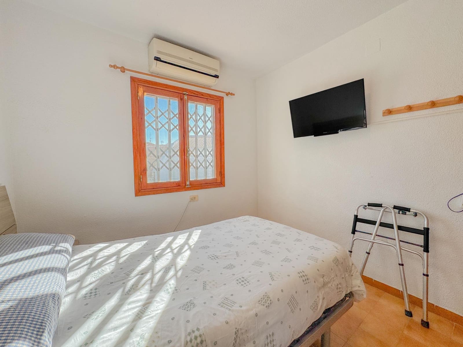 2 soveværelse Rækkehus til salg i Torrevieja med swimmingpool - € 139.000 (Ref: 9571304)