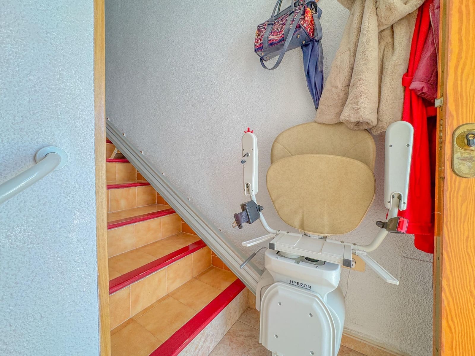 2 soveværelse Rækkehus til salg i Torrevieja med swimmingpool - € 139.000 (Ref: 9571304)