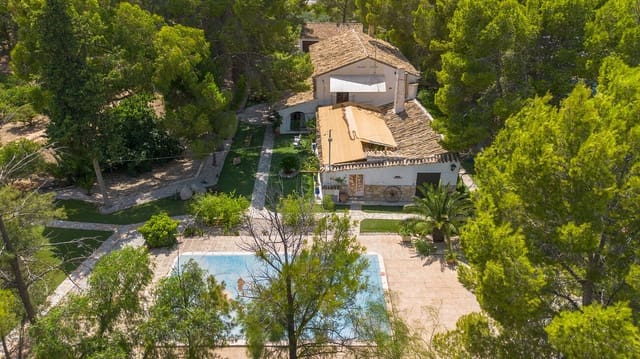 6 bedroom Villa for sale in Mula with pool - € 550,000 (Ref: 9608344)