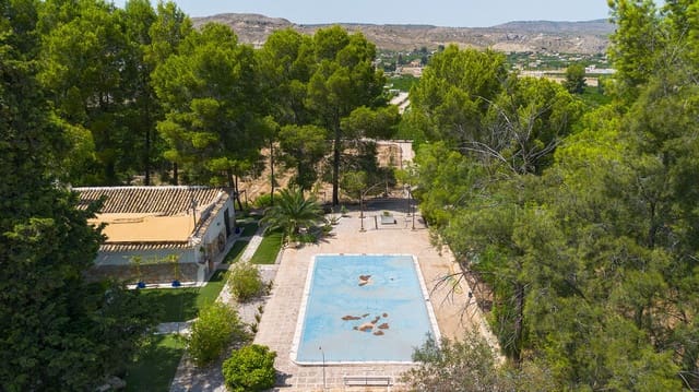 6 bedroom Villa for sale in Mula with pool - € 550,000 (Ref: 9608344)