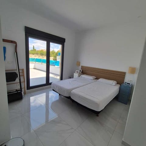 3 soverom Villa til salgs i Desamparados - Hurchillo - Torremendo, Orihuela - € 339 000 (Ref: 9608346)