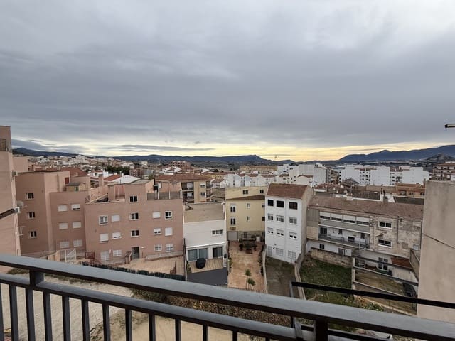 5 bedroom Apartment for sale in Onil - € 128,000 (Ref: 9608349)