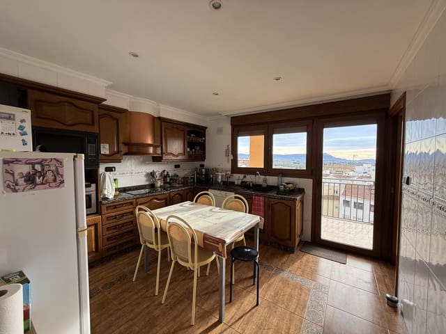 5 bedroom Apartment for sale in Onil - € 128,000 (Ref: 9608349)