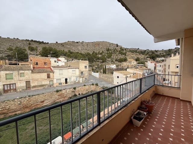 5 bedroom Apartment for sale in Onil - € 128,000 (Ref: 9608349)