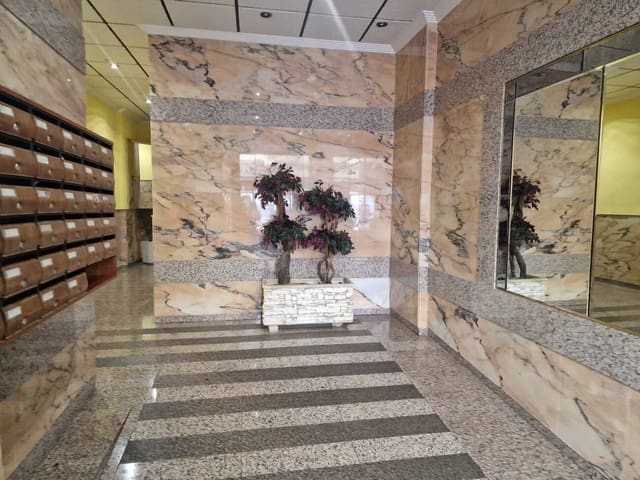 2 makuuhuone Huoneisto myytävänä paikassa Centro, Torrevieja - 195 000 € (Ref: 9608357)