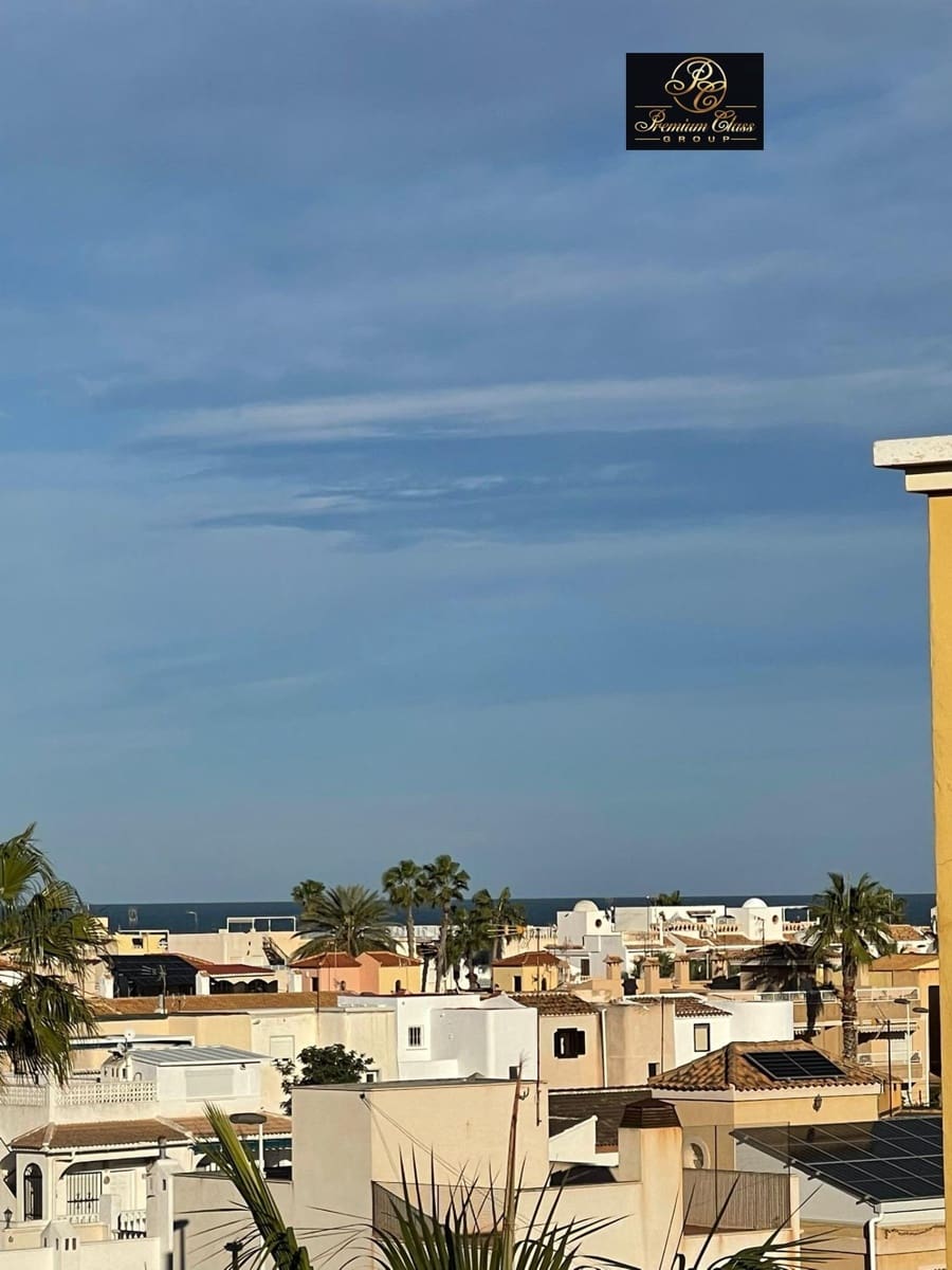 3 slaapkamer Penthouse te koop in Torrevieja - € 319.000 (Ref: 9608369)