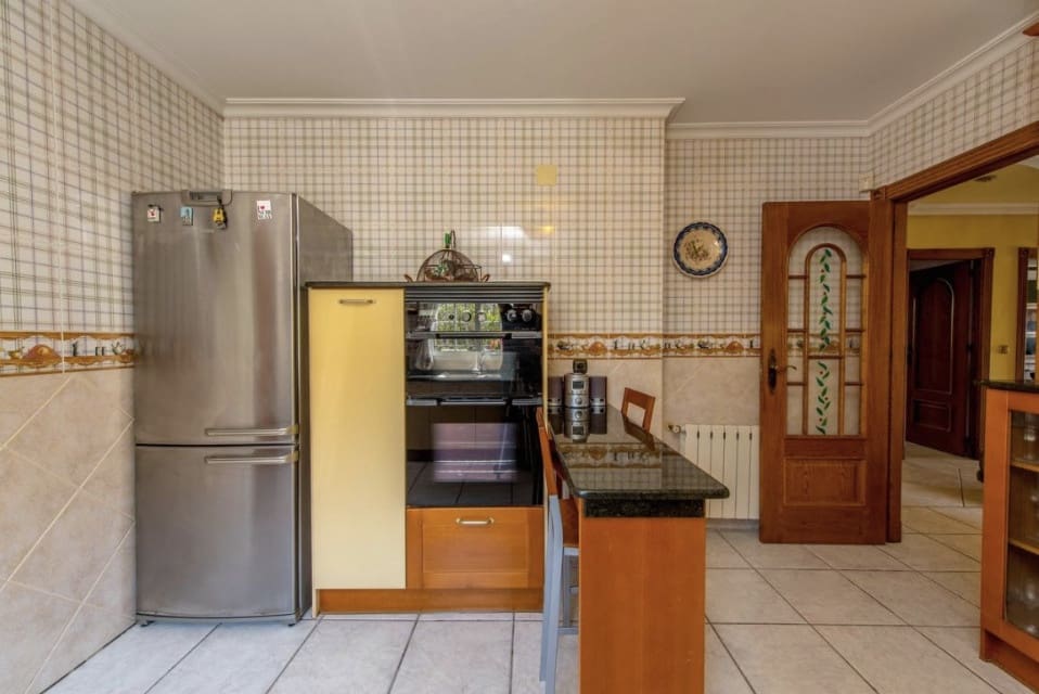 6 soverom Villa til salgs i Torrevieja med svømmebasseng - € 1 000 000 (Ref: 9608376)