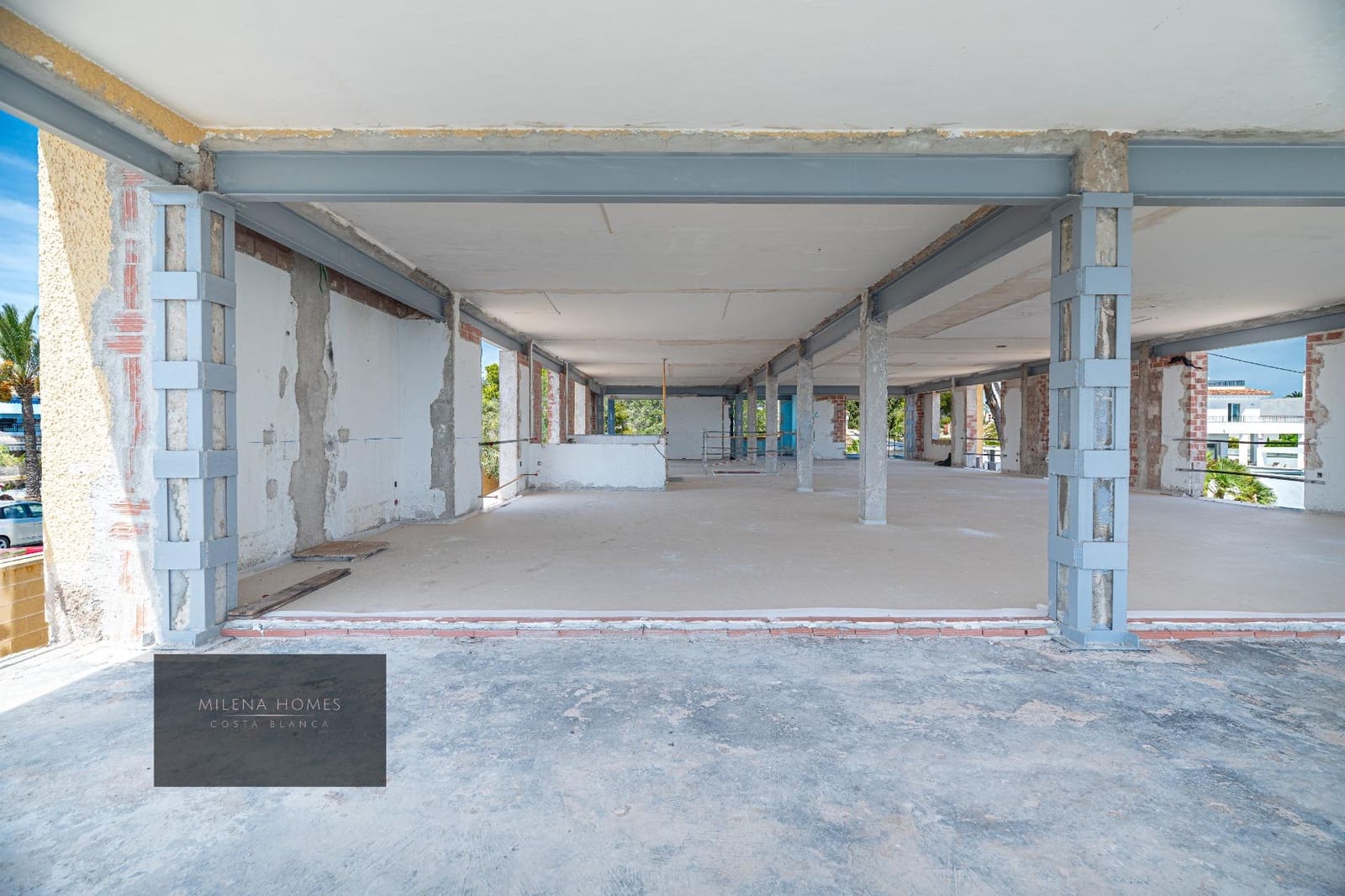 8 bedroom Villa for sale in Cabo Roig - € 2,400,000 (Ref: 9608378)