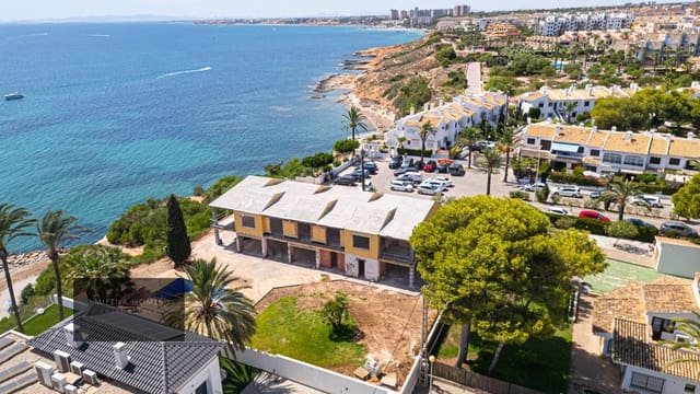 8 bedroom Villa for sale in Cabo Roig, Orihuela - € 2,400,000 (Ref: 9608378)