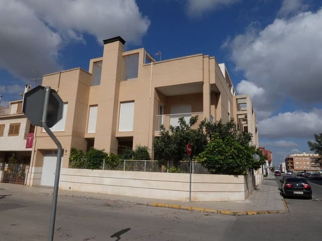 4 Zimmer Villa zu verkaufen in Almoradí mit Garage - 499.950 € (Ref: 9608380)