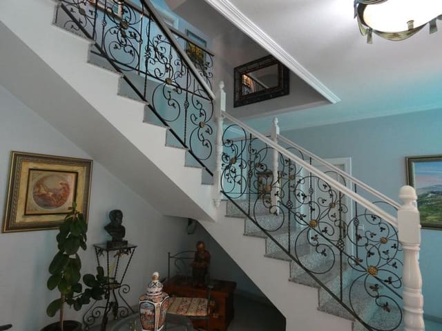 4 Zimmer Villa zu verkaufen in Almoradí mit Garage - 499.950 € (Ref: 9608380)