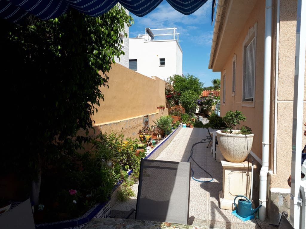 3 Zimmer Villa zu verkaufen in Almoradi - 315.000 € (Ref: 9608383)