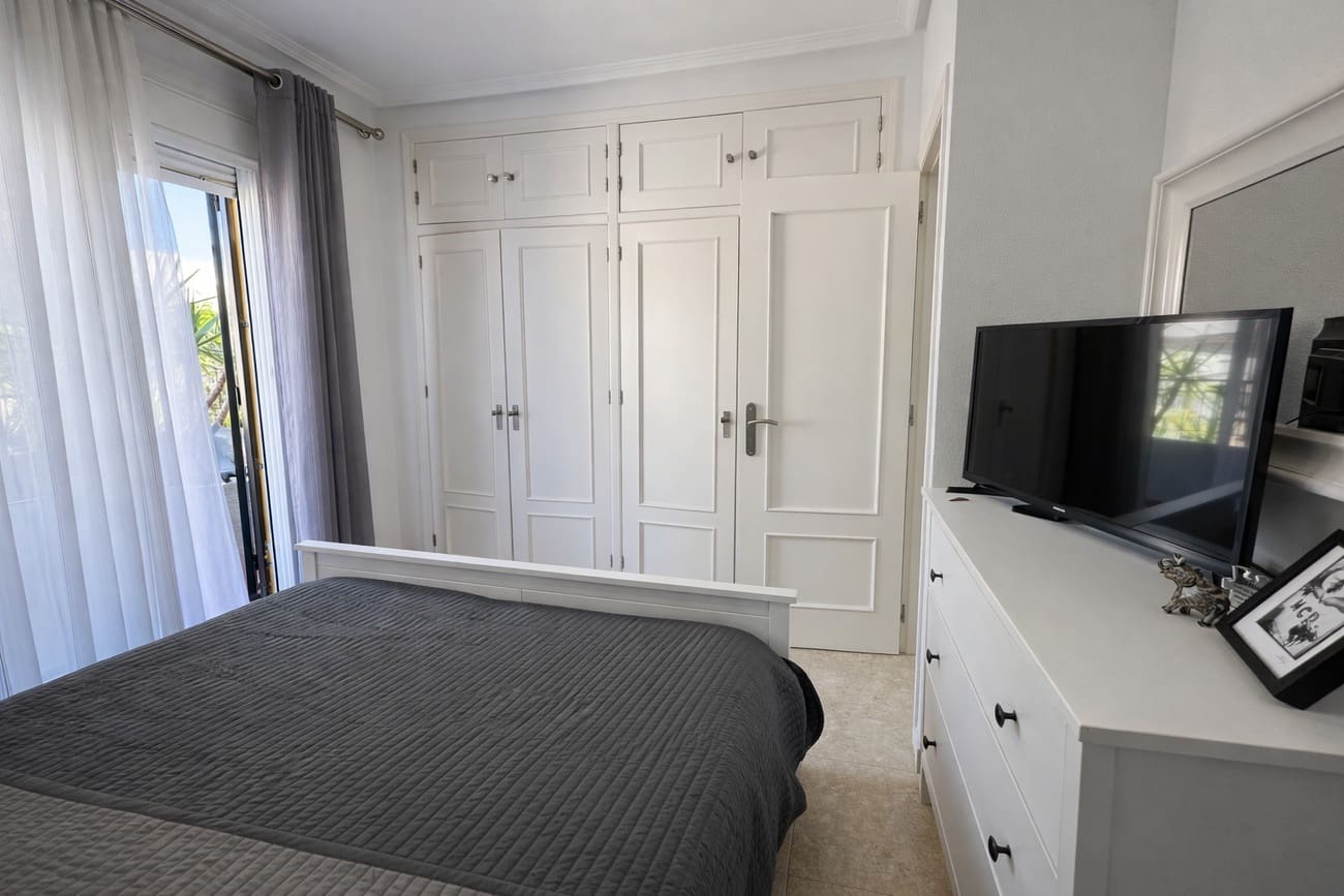 2 soveværelse Lejlighed til salg i Orihuela Costa - € 230.000 (Ref: 9608384)