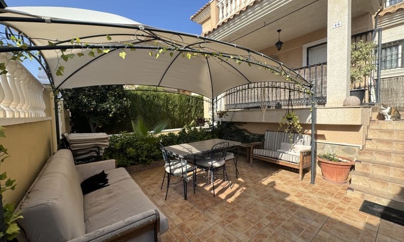 Chalet de 3 habitaciones en Orihuela Costa en venta - 324.995 € (Ref: 9608402)