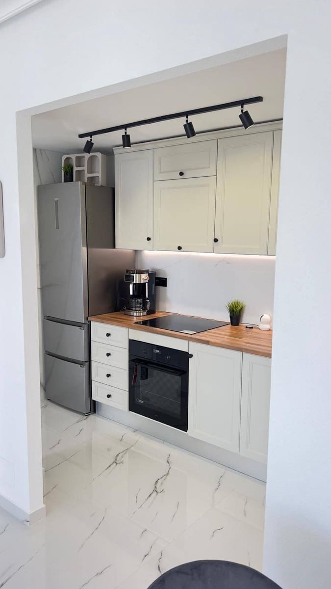 1 soverom Penthouse til salgs i Orihuela Costa med svømmebasseng - € 162 000 (Ref: 9608426)