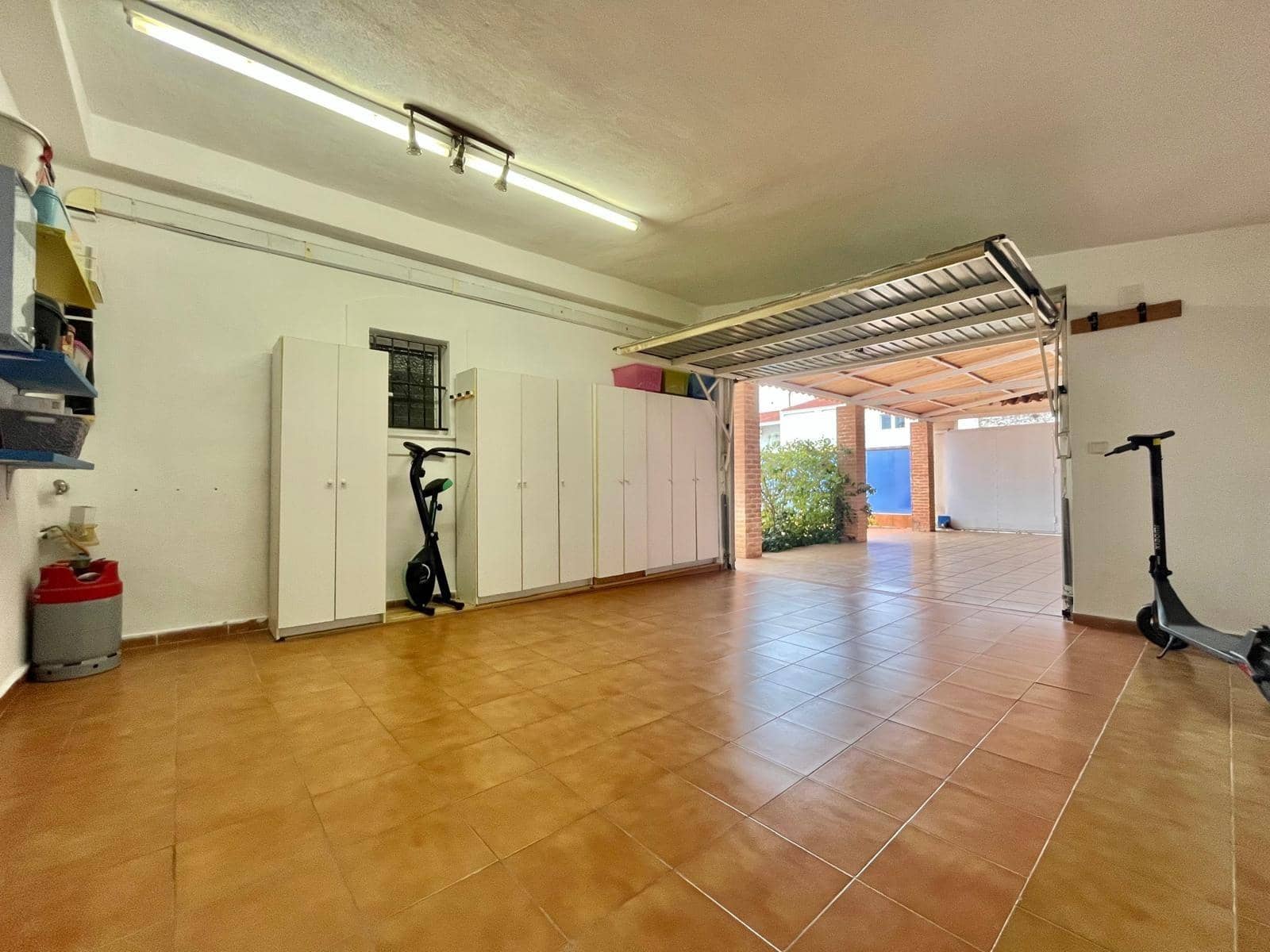 3 bedroom Villa for sale in La Siesta - € 449,000 (Ref: 9608428)