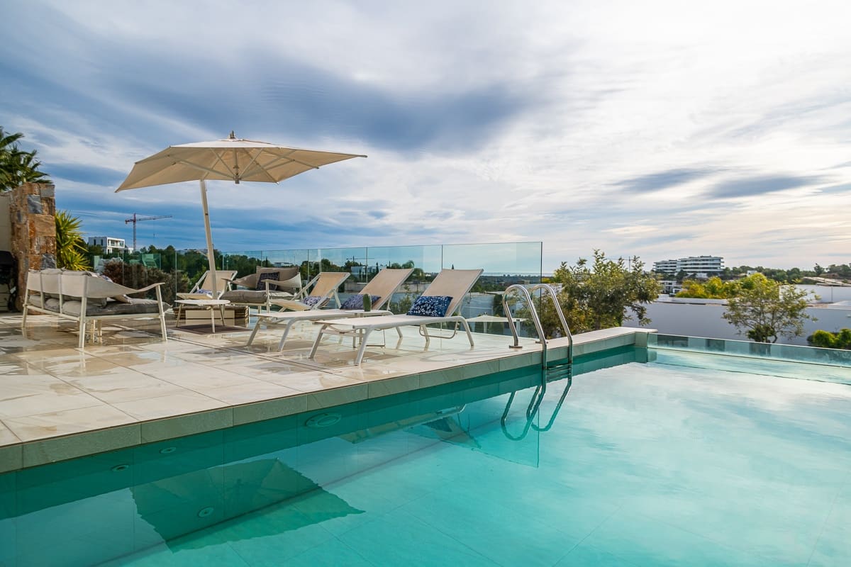 4 sovrum Villa till salu i Las Colinas Golf med pool - 950 000 € (Ref: 9608429)