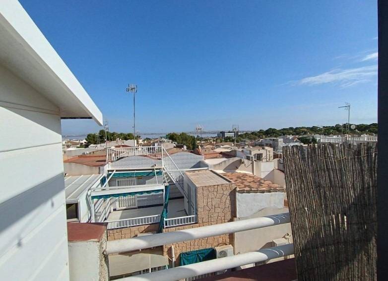 1 sovrum Lägenhet till salu i Los Balcones med pool - 117 000 € (Ref: 9608437)