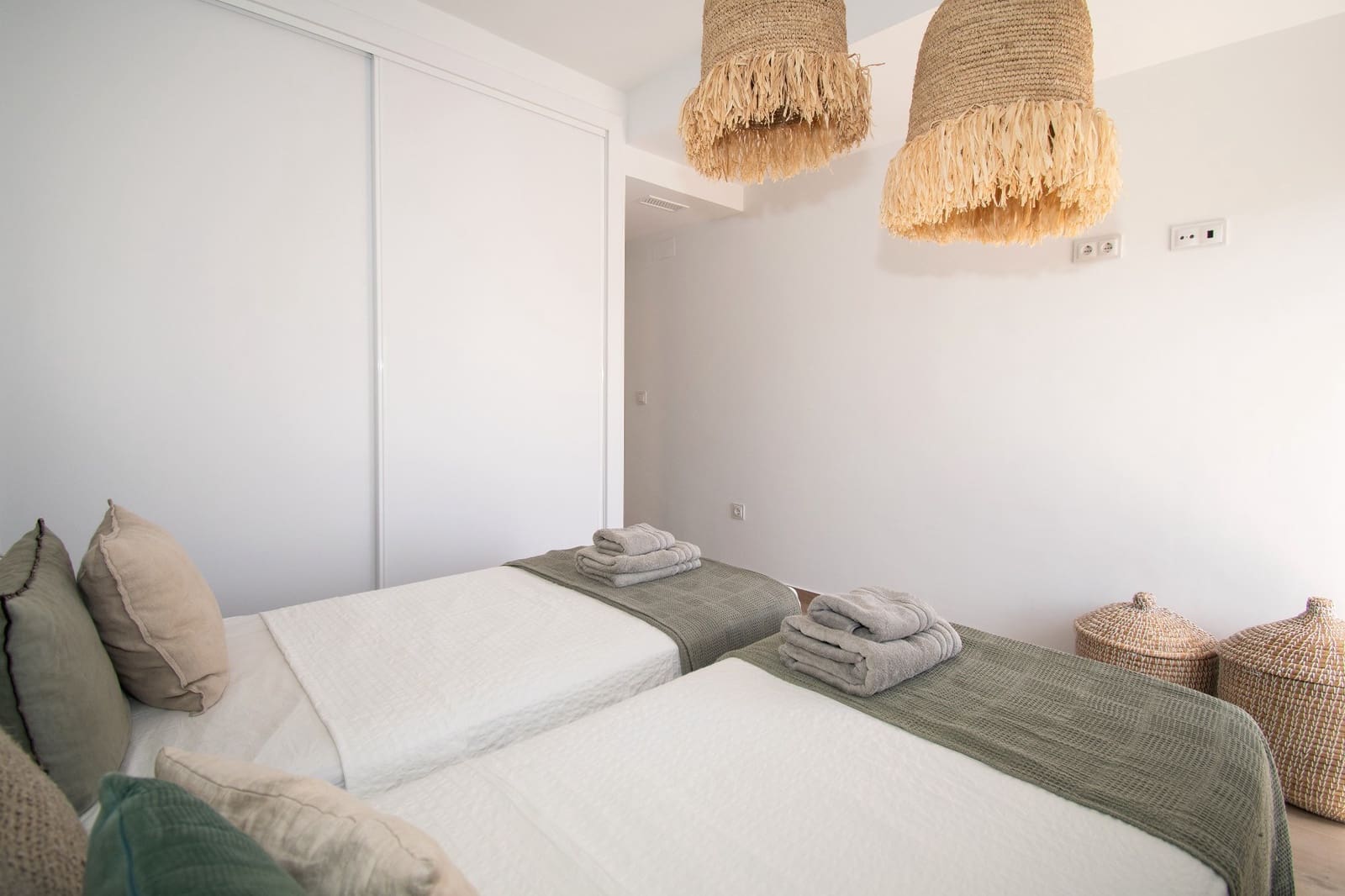 Chalet de 5 habitaciones en Orihuela Costa en venta con piscina - 560.000 € (Ref: 9608438)