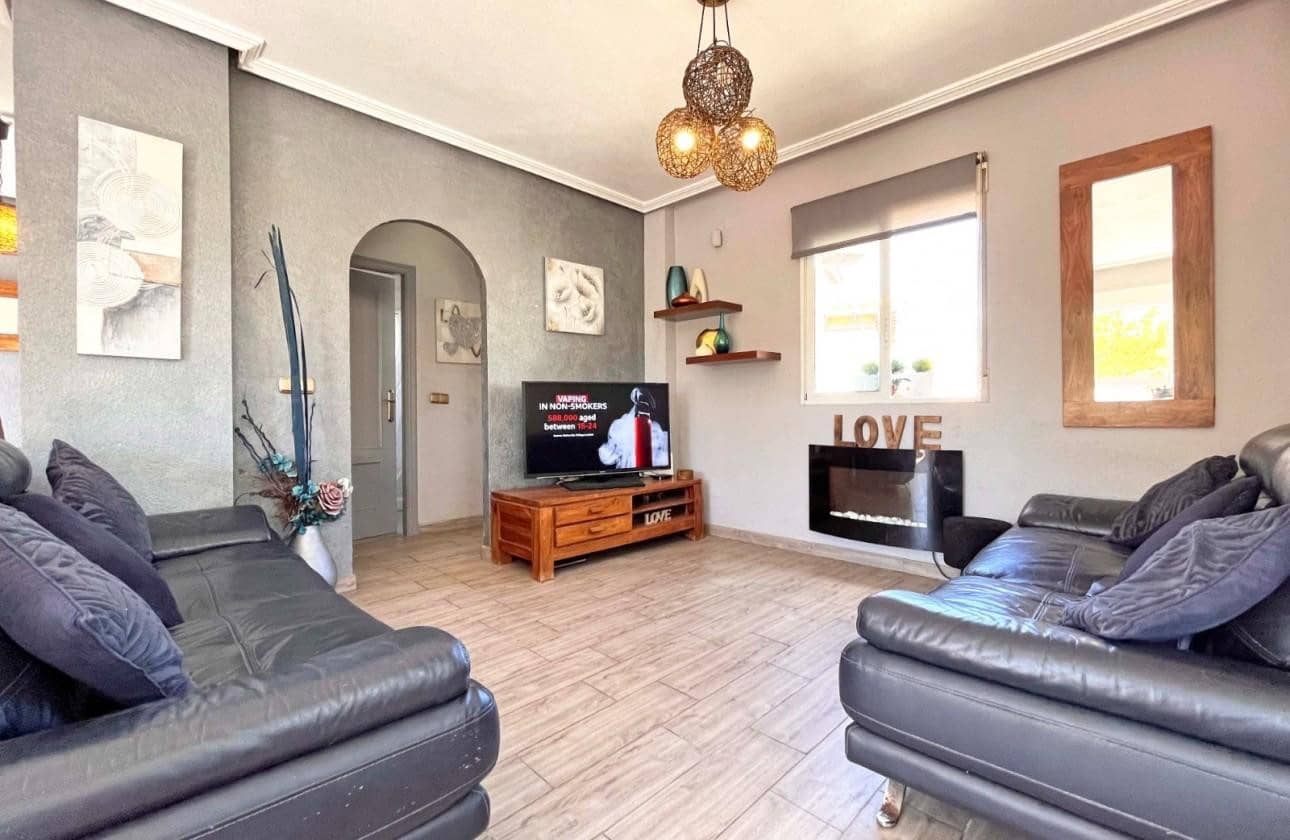 4 sovrum Villa till salu i La Zenia - 399 000 € (Ref: 9608441)