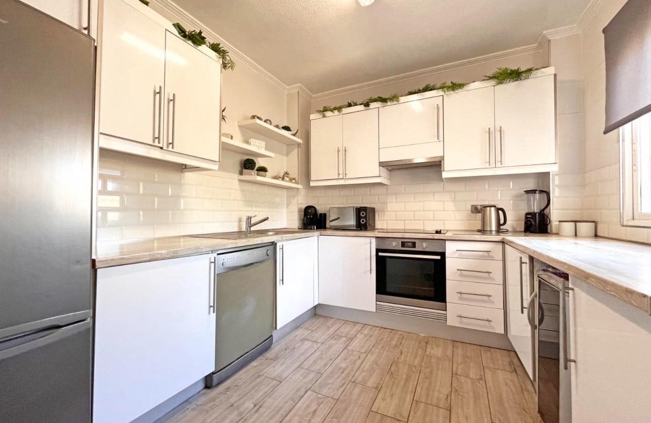 4 Zimmer Villa zu verkaufen in La Zenia - 399.000 € (Ref: 9608441)