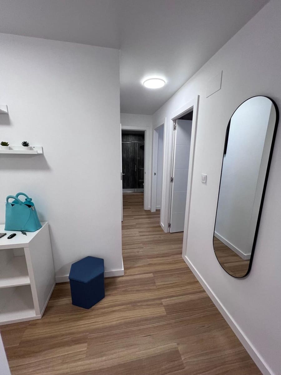 2 Zimmer Apartment zu verkaufen in Torrevieja mit Pool - 150.000 € (Ref: 9608450)