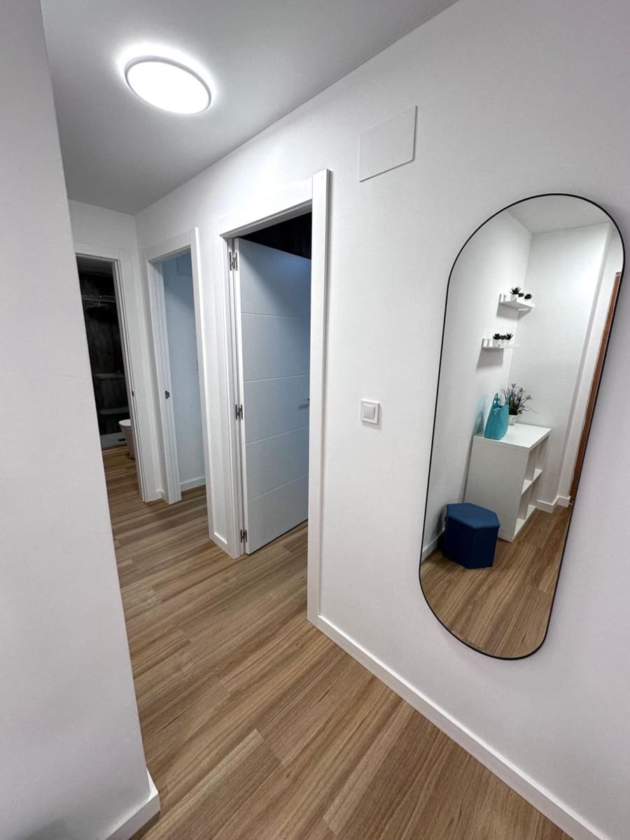 2 Zimmer Apartment zu verkaufen in Torrevieja mit Pool - 150.000 € (Ref: 9608450)