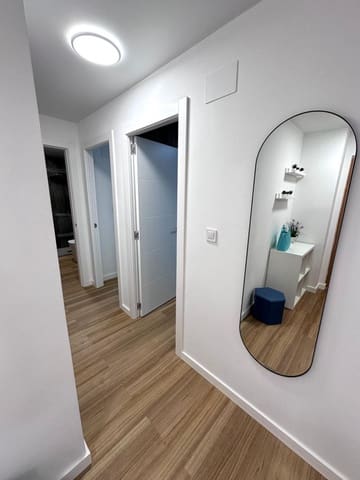 2 Zimmer Apartment zu verkaufen in Torrevieja mit Pool - 150.000 € (Ref: 9608450)