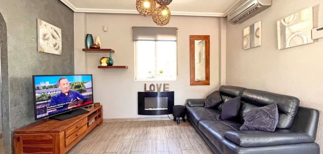 4 bedroom Villa for sale in Playa Flamenca, Orihuela with pool - € 399,990 (Ref: 9608453)