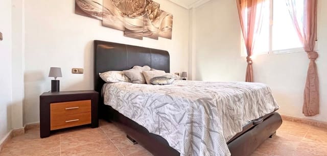 4 bedroom Villa for sale in Playa Flamenca, Orihuela with pool - € 399,990 (Ref: 9608453)