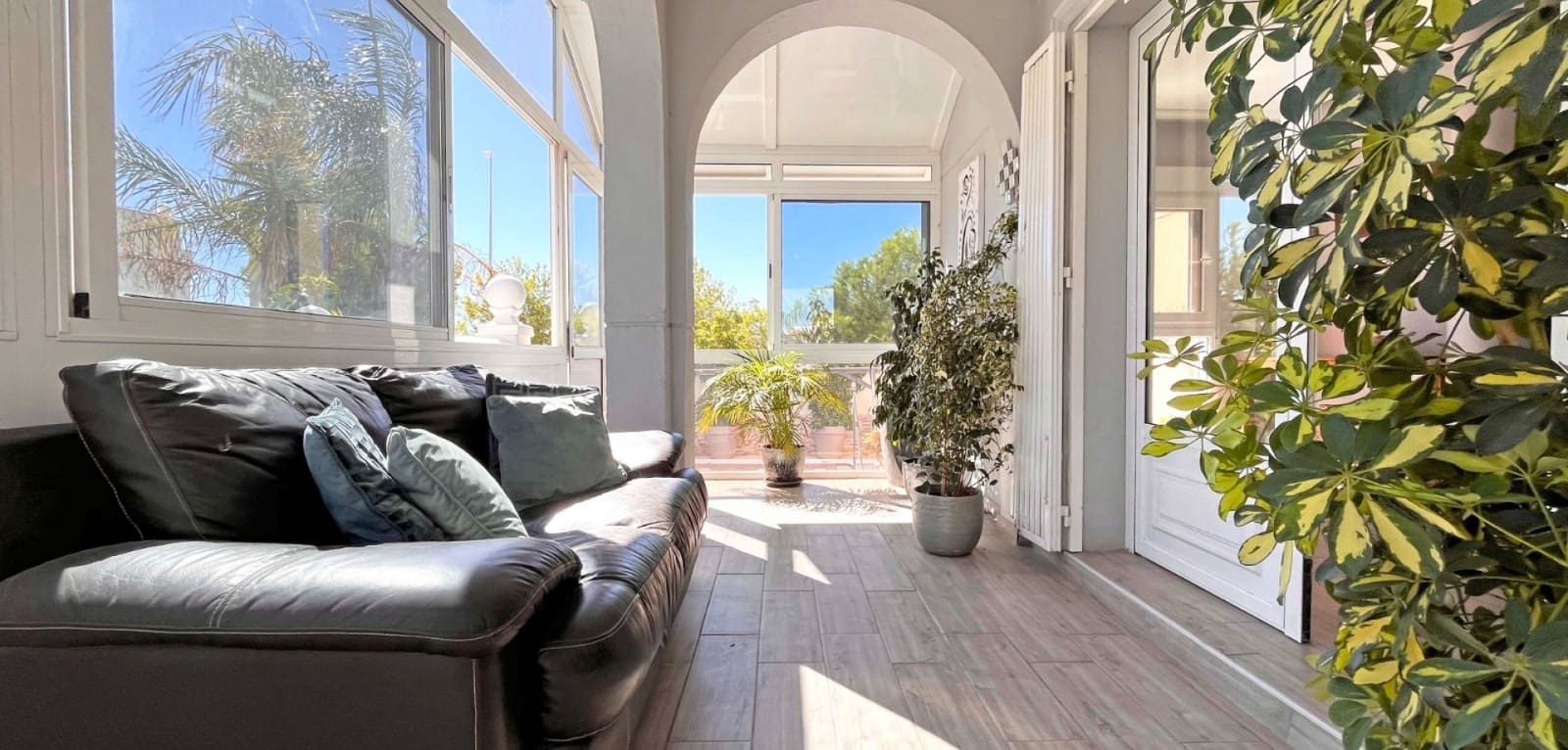 4 makuuhuone Huvila myytävänä paikassa Playa Flamenca mukana uima-altaan - 399 990 € (Ref: 9608453)