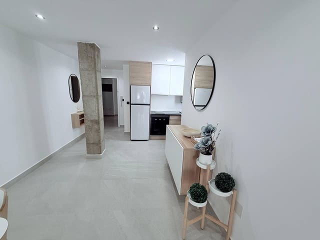 3 soveværelse Lejlighed til salg i Centro, Torrevieja - € 285.000 (Ref: 9608465)