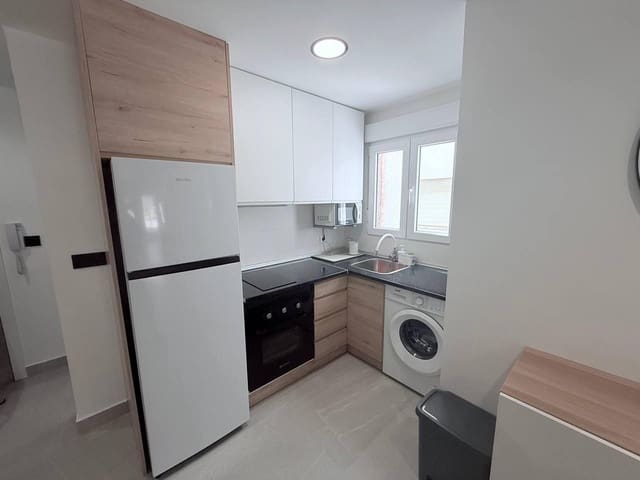 3 soveværelse Lejlighed til salg i Centro, Torrevieja - € 285.000 (Ref: 9608465)