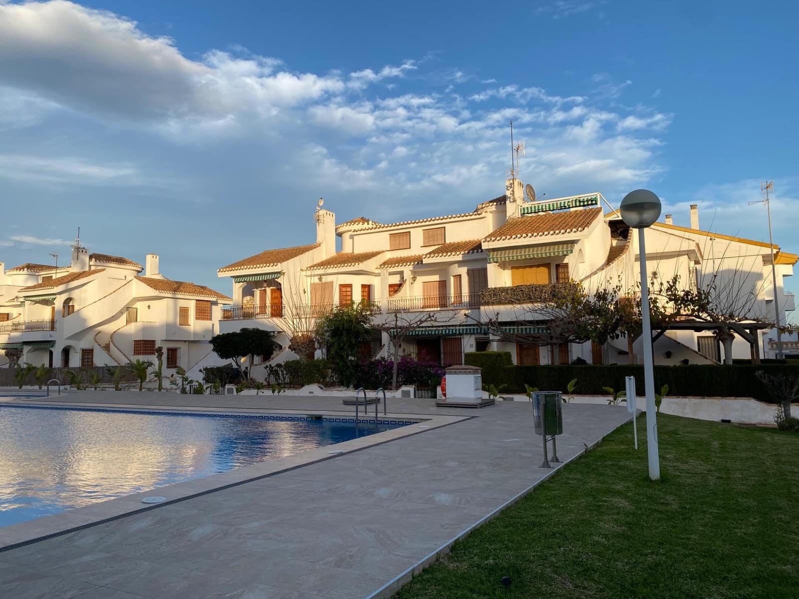 2 soveværelse Lejlighed til salg i Pilar de la Horadada med swimmingpool - € 249.000 (Ref: 9608471)