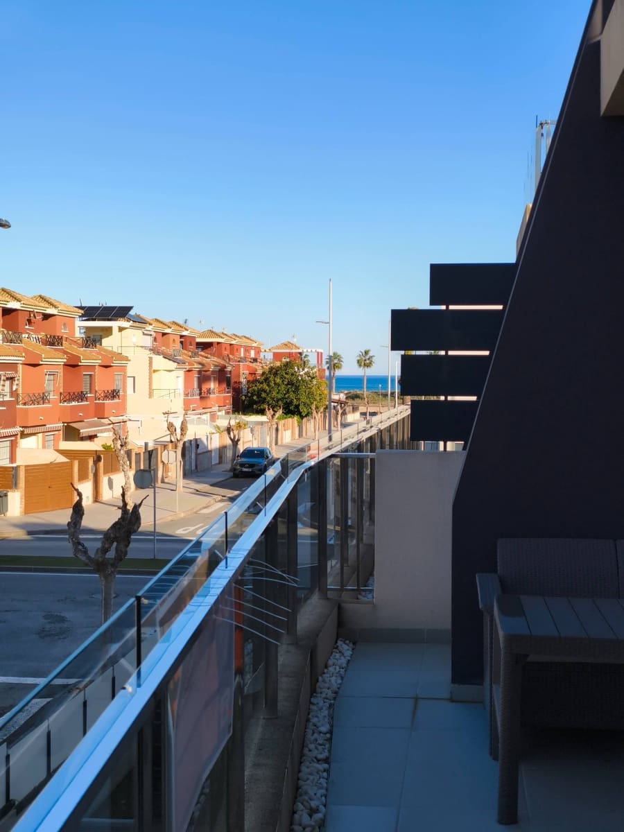 Apartamento de 2 habitaciones en Torre de la Horadada en venta con piscina - 352.000 € (Ref: 9608473)