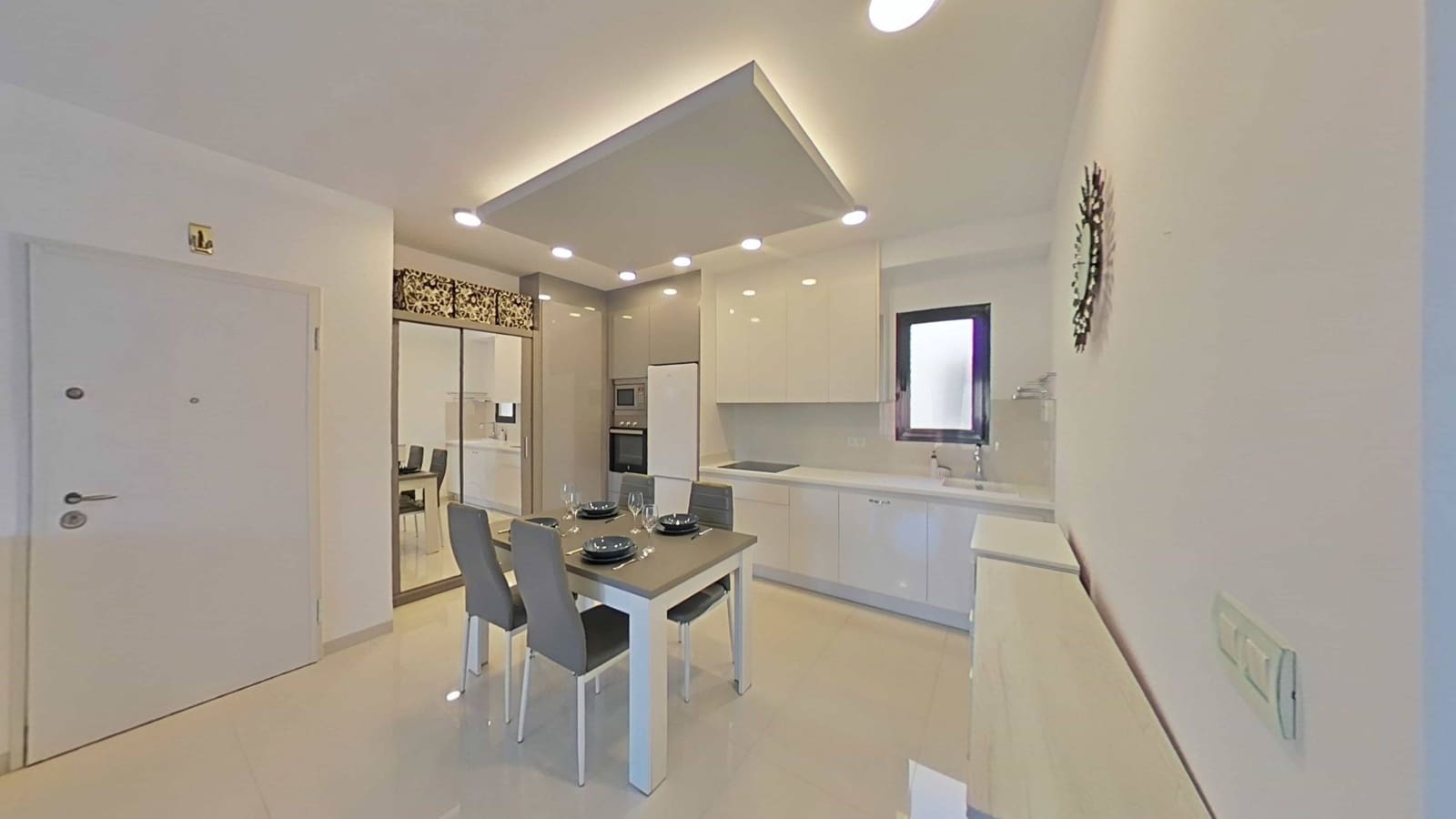 Apartamento de 2 habitaciones en Torre de la Horadada en venta con piscina - 352.000 € (Ref: 9608473)