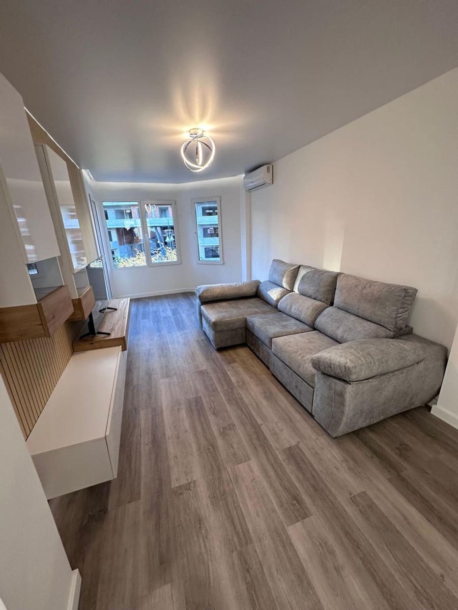 3 soverom Leilighet til salgs i Torrevieja - € 200 000 (Ref: 9608474)