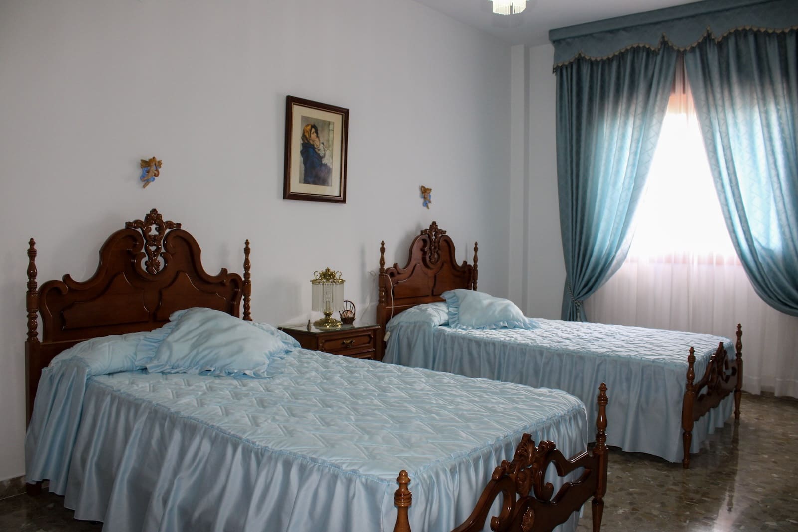 4 bedroom Villa for sale in Fuente Vaqueros with garage - € 370,000 (Ref: 9608476)