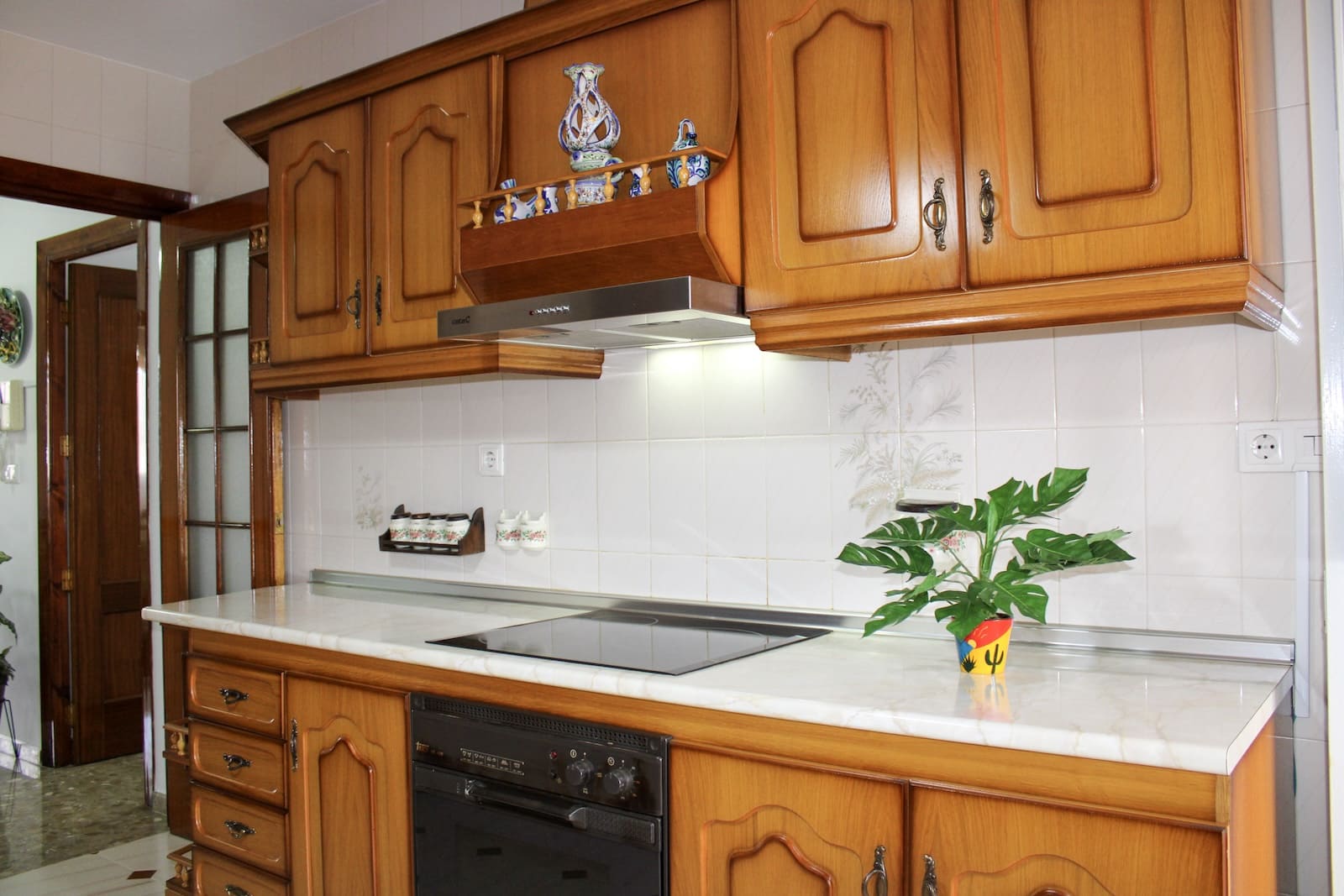 4 bedroom Villa for sale in Fuente Vaqueros with garage - € 370,000 (Ref: 9608476)