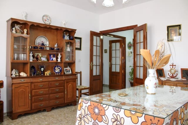 4 sypialnia Willa na sprzedaż w Fuente Vaqueros z garażem - 370 000 € (Ref: 9608476)