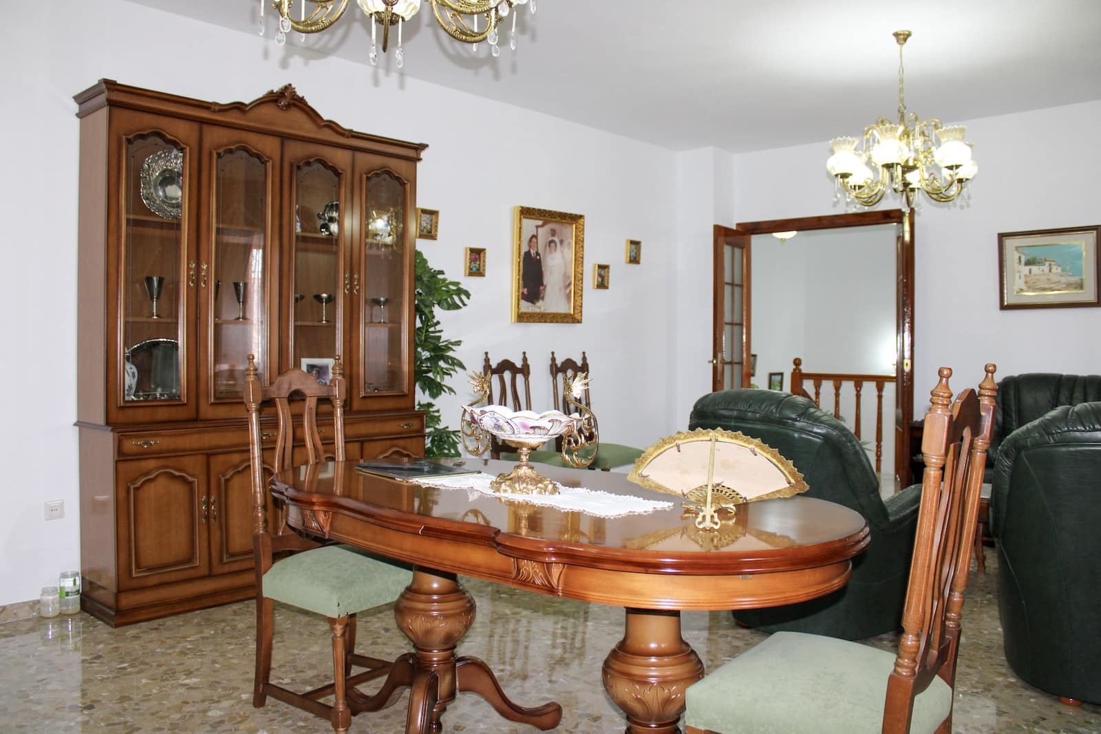 4 bedroom Villa for sale in Fuente Vaqueros with garage - € 370,000 (Ref: 9608476)