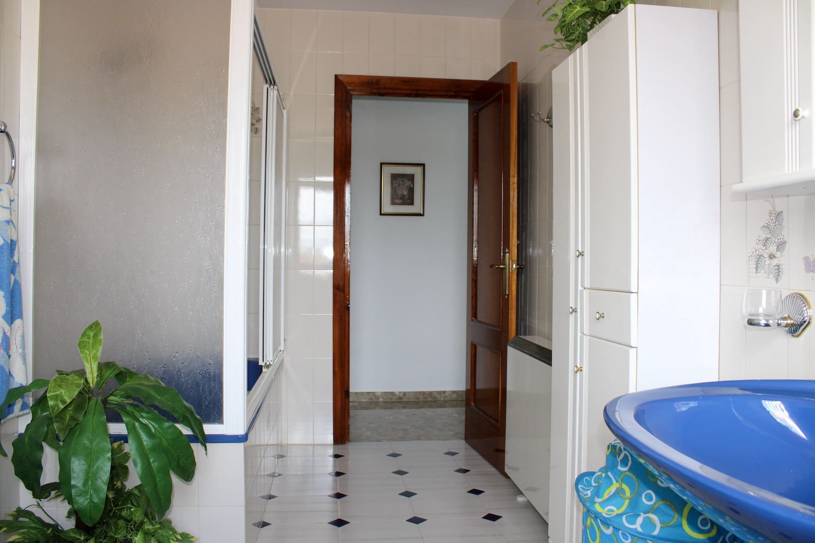 4 bedroom Villa for sale in Fuente Vaqueros with garage - € 370,000 (Ref: 9608476)