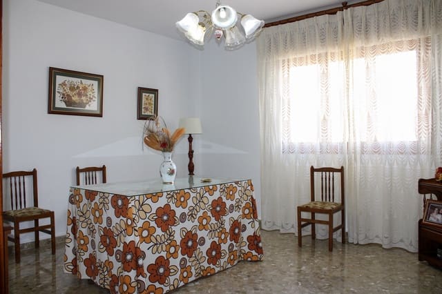 4 sypialnia Willa na sprzedaż w Fuente Vaqueros z garażem - 370 000 € (Ref: 9608476)