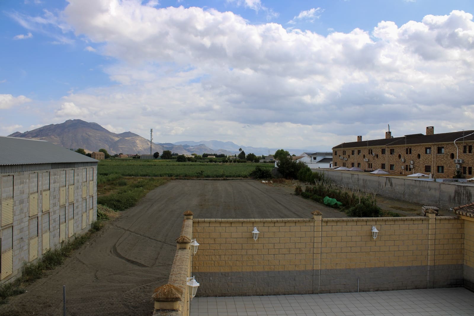 4 bedroom Villa for sale in Fuente Vaqueros with garage - € 370,000 (Ref: 9608476)