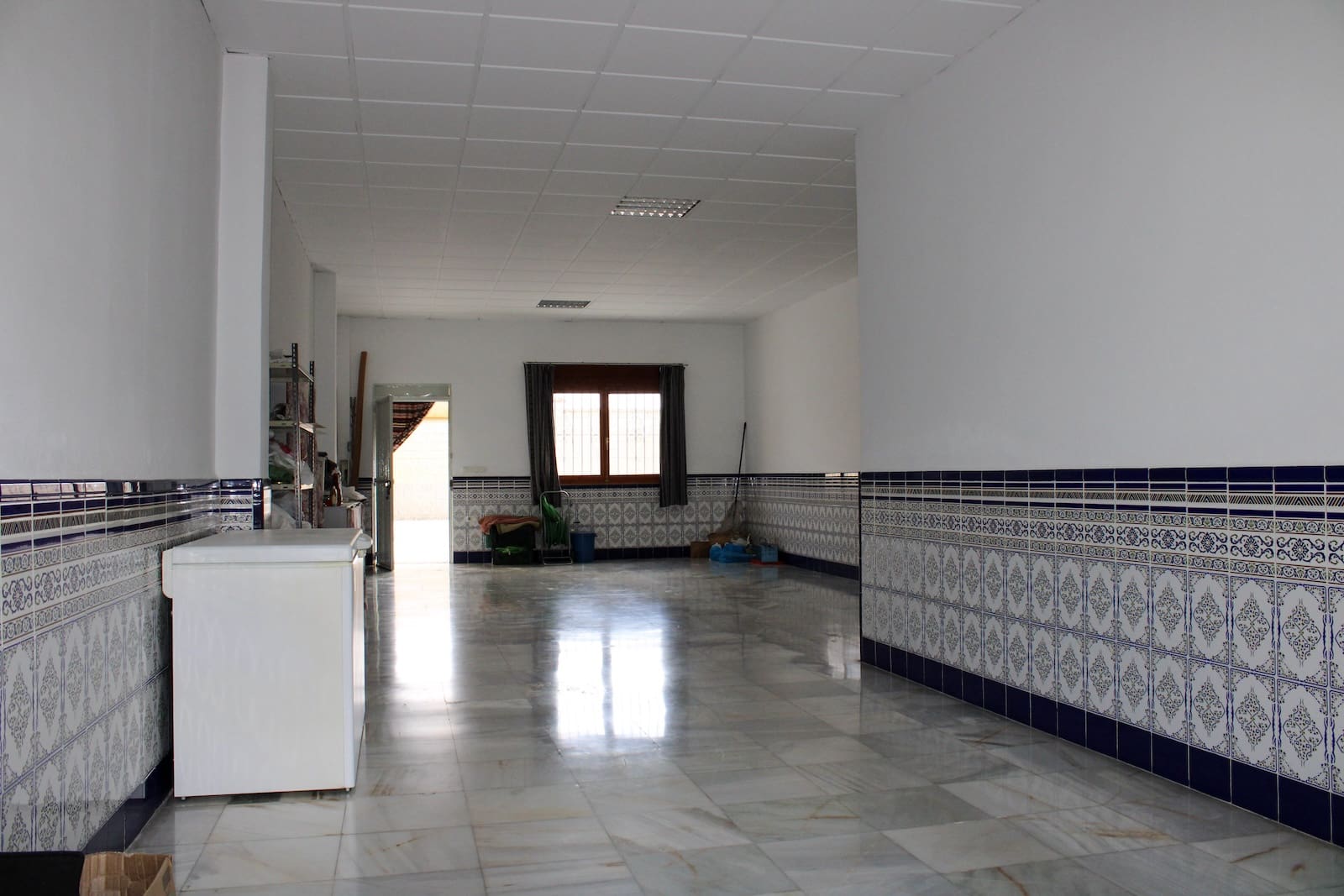 4 bedroom Villa for sale in Fuente Vaqueros with garage - € 370,000 (Ref: 9608476)