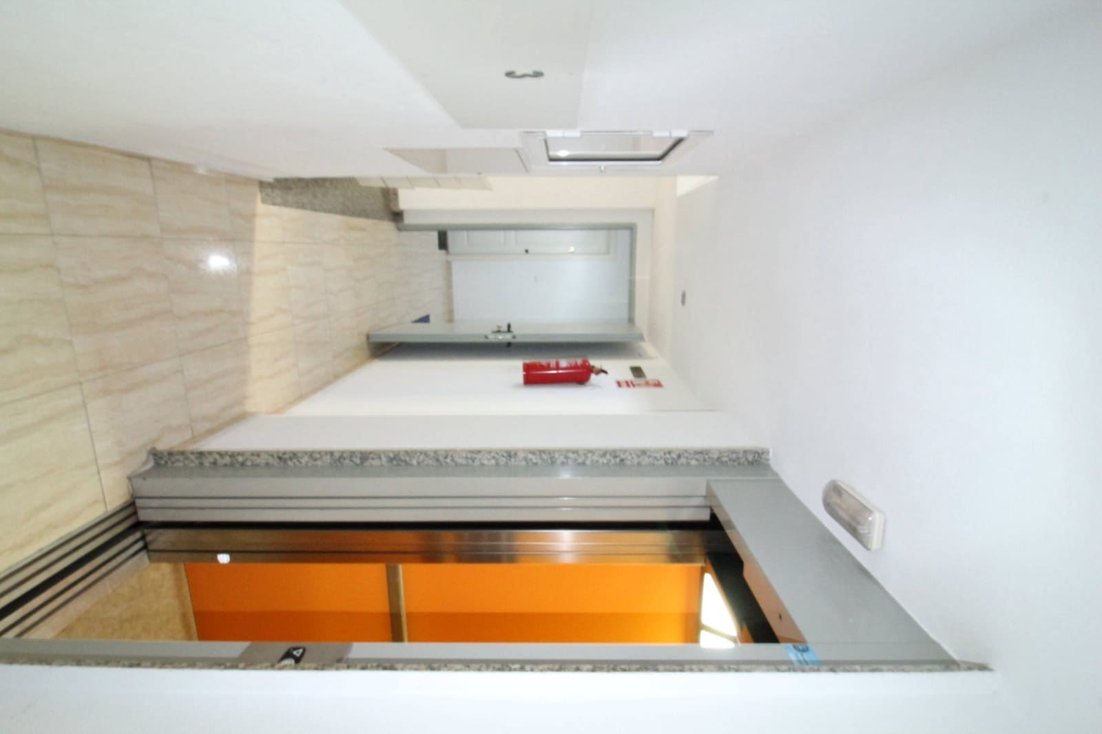 2 makuuhuone Huoneisto myytävänä paikassa Torrevieja mukana uima-altaan - 135 200 € (Ref: 9608486)